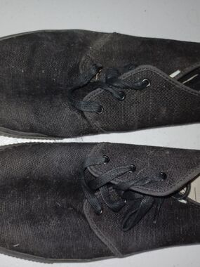 Toms Men's Black Canvas Low-Top Sneakers
